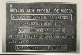 Placa em homenagem a Gilberto Pereira de Melo