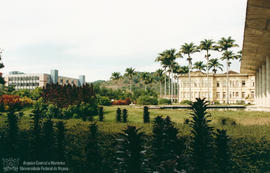 "Jardim da região central do Campus"