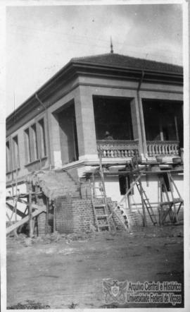 Residência do Diretor em fase de acabamento